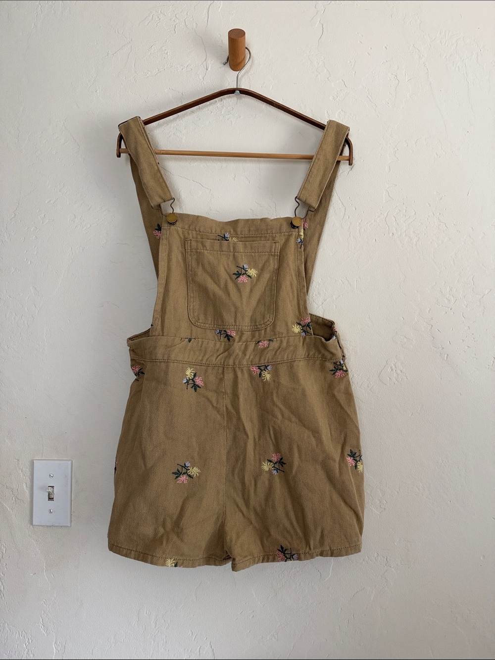 NWT CIDER Embroidered Khaki Short Overalls for Women